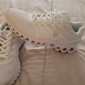 K Swiss Tubes Size 10